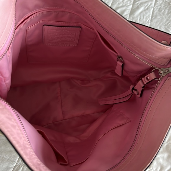 Coach bag. - Picture 2 of 7